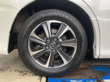 純正アルミホイール。205/60R16