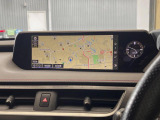 【10.3インチワイドナビ】高級感とインパクトのある大型ワイドナビを装備。各種オーディオ操作はもちろん、横長ワイド画面でのマップ2分割表示など、利便性も高いナビです♪