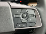 ステアリングスイッチ搭載!ハンドルひとつで手を離さなくても運転中視線をそらさなくても操作が出来て便利です♪