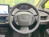 インテリアに合わせたデザインのステアリングは、運転される方のことも考え、運転しやすい形状、大きさです。是非一度、実際に触ってお確かめください。