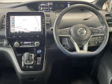 フロントガラスも大きく開放感がありますので、視界が広く運転がとてもし易いです!