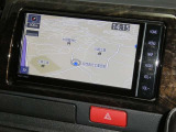 【7インチ純正ナビ】純正ナビを装備。タッチパネル式で使いやすく、詳細地図により目的地をピンポイントで設定できます。初めての道でも迷いにくく、ロングドライブも快適ですよ♪