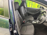 運転席シート廻りは使用感も少なく、良好な状態となっています。前オーナー様が丁寧に使っていたことがよくわかりますね。
