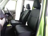 見通しのよいすっきりとした視界で、誰でも運転しやすいです。運転のしやすさは疲れにくさにも繋がりますよ♪