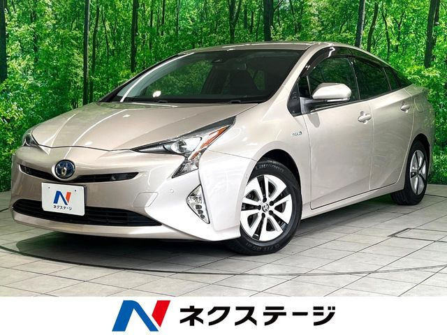 トヨタ プリウス 