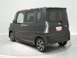 【暮らしを支える車】荷物の積み下ろしがしやすい高さに設計されています。日々の家事や送迎をしっかりサポートします。