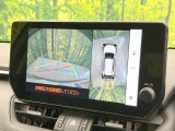【パノラミックビューモニター】専用のカメラにより、上から見下ろしたような視点で360度クルマの周囲を確認することができます☆死角部分も確認しやすく、狭い場所での切り返しや駐車もスムーズに行えます。