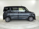 両側パワースライドドア付きだから、狭い駐車スペースなどでの 乗り降りラクラク!小さなお子さまのいるご家庭には嬉しい装備。