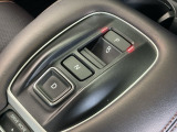 指先のわずかな動きで直感的なシフト操作が可能。エレクトリックギアセレクター