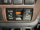 両側電動スライドドアで狭い所でも乗り降り楽々です!