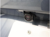 バックカメラが付いているので後方確認が非常にしやすいです。今や運転初心者も熟練者も必須装備!ついていて損はないですね♪