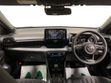 インパネ周りのムダをそぎ落としたことで、広さと快適さがが確保され、運転に集中できる空間となっています。