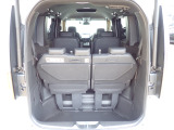 ◆定員乗車時のカーゴルームです。普段のお買い物の荷物やたくさんの収納が可能です。