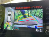 【パノラミックビューモニター】専用のカメラにより、上から見下ろしたような視点で360度クルマの周囲を確認することができます☆死角部分も確認しやすく、狭い場所での切り返しや駐車もスムーズに行えます。