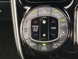 デュアルエアコンとは、運転席と助手席で、個別に温度設定ができる機能です。気温の感じ方は、人それぞれ違うもの。乗る人に優しい機能ですね。