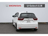 F  I  T  真ん中に アイ がある車です