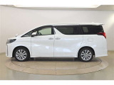 トヨタならではの「3つの安心」をセットにした『トヨタ認定中古車』です。「まるごとクリーニング」「車両検査証明書」「ロングラン保証」付き。