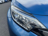 LEDヘッドランプは、白く明るいのが特徴です。フォグランプ付きです。
