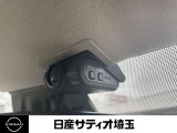 最近では付いてる車も多くなってきました。中古車ではまだまだ付いていればラッキーなドライブレコーダーです♪