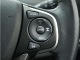 ◆アダプティブクルーズコントロール◆予め設定した車速内でクルマが自動的に加減速。前走車との適切な車間距離を維持しながら追従走行します。【LKAS】車線維持支援システムでステアリング操作を支援。