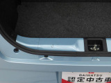 室内はクリーニングをしております。内外装は小傷はありますが丁寧に乗られた車です。