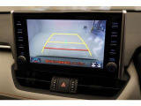 バックモニターがあれば車庫入れ時など、後ろが確認できて安心です。運転に自信がない方にはおすすめの装備です。ただし、バック時目視での確認も忘れずに。