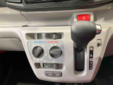 納車前にはプロのメカニックが、各部の点検を行います。ディーラーにしか出来ない品質、そしてサービスできっと満足していただけると思います!