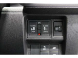 ◆◆両側電動スライドドア!!荷物で手が塞がる時など簡単にドアの開閉が出来ます!何より力いらずで開閉OK!女性やお年寄りにも優しい♪電動機能はOFFにもできますから元気なお子様の駆け出しも安心!