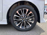 自動車保険も取り扱っておりますの無料で見積りをいたします♪ お客様のお話を伺い、お客様に合った的確なプランをご提案させて頂きます。