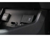 スマートフォンなどの音楽再生が可能なUSB接続ジャック装備車両です♪♪♪