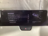 ハンドル操作をアシストすることにより車線からの逸脱回避を支援します。