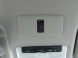 SOSコール 走行中の緊急時(病気や事故、あおり運転など)にボタンひとつでオペレーターに接続!救急や警察への連絡をサポートいたします。※使用にはお申し込みが必要です、詳しくはスタッフまで