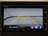 バックカメラ搭載です!車庫入れが苦手な人はもちろん、車両感覚に自信がある人にもお勧めです!見えない箇所が見えるようになるので、低い障害物や隠れてしまっている子供の存在等にも気付く事が出来ます。