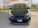 お客様に安全で快適なカーライフをお送りいただくために、中古車にも高いレベルの品質基準を設け、その基準に従って、全ての中古車について納車前整備を実施しています。