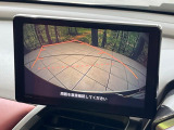 【バックカメラ】駐車時に後方がリアルタイム映像で確認できます。大型商業施設や立体駐車場での駐車時や、夜間のバック時に大活躍!運転スキルに関わらず、今や必須となった装備のひとつです!
