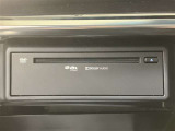 オプションのDVD・CDプレイヤーも装備しています。