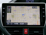 純正品の地デジTV対応のSDナビです。遠出や初めての場所でも安心ですね。