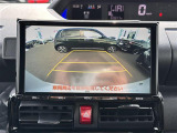 【バックモニター】後ろのカメラの映像をモニターに映し出すことができます!後方の見えない死角や、障害物との距離感をしっかり確認することができます!駐車が苦手な方におすすめです。