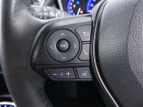 Bluetooth接続でハンドルを握ったままステアリングスイッチで電話のワイヤレス通信が可能です。