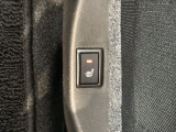 シートヒーターが付いています!寒い日に便利な装備ですね。