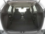 2列目シートを倒すことで、大変広いラゲッジスペースとなります。大きな荷物を積んだりと様々な用途にご利用いただけます。