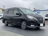 エマージェンシーブレーキ(衝突被害軽減ブレーキ)、フロントカメラが車両や歩行者を検知し警告音と共に衝突回避、軽減をアシストしてくれます。