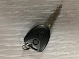 キーレスエントリーキーを装備!少し離れた場所からドアロックの開閉が出来ます。