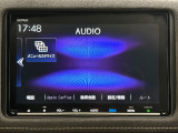 スマートフォンのような操作感の静電式タッチパネル。