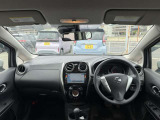 視界の良さなど、いつでも安心して運転できるようにドライバーをサポートします。