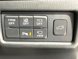 【パワーバックドア】スマートキーや運転席のボタンを押すだけでリアゲートが自動で開閉します!荷物を持っている時や、高い位置にあるバックドアを閉める際に便利な機能です♪