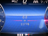 大型の液晶スピードメーターは高級感を演出しており視認性も好評いただいております。
