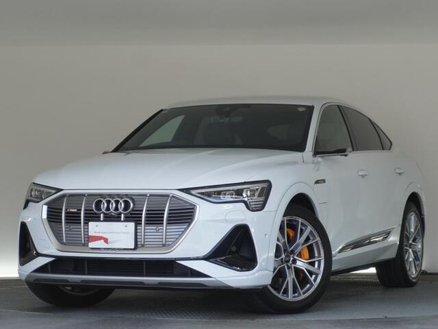e-tronスポーツバック55 クワトロ 1st エディション バーチャルエクステリアミラー仕様 4WD