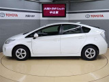 広々とした車内空間に優れた燃費性能。更にデザインも上質で人気のお車です!