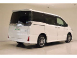★トヨタ認定中古車ライト★ 1年間走行距離無制限の「ロングラン保証」が付いています。全国約5,000ヶ所のトヨタのお店で保証修理可能です。お出かけ先でも安心です。選べる延長保証もご用意しています。